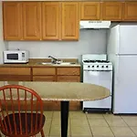 Oaktree Inn And Suites