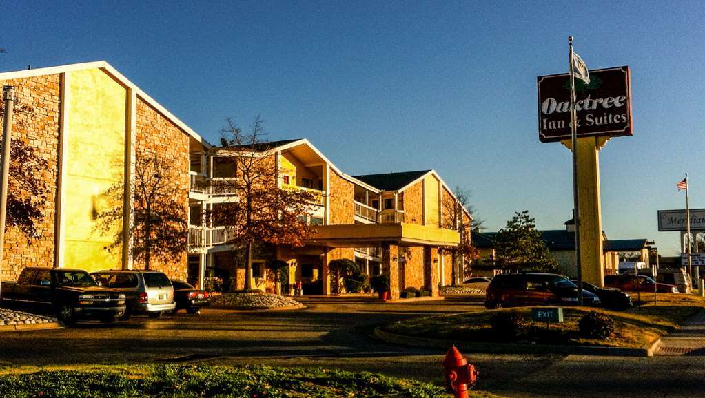 Oaktree And Inn 2*